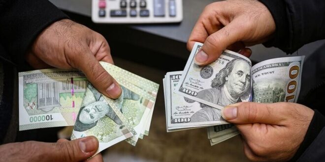 هشدار نگران‌کننده یک کارشناس درباره شرایط اقتصاد ایران/ چشمی: با این شرایط، قیمت دلار را حدس بزنید